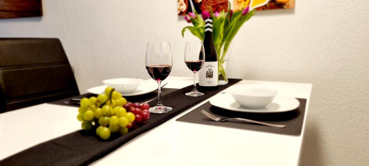 New Modern Selfcheckin Publicfreeparking Highspeed Wifi Kingsizebed Apartment Baden-Baden Luaran gambar