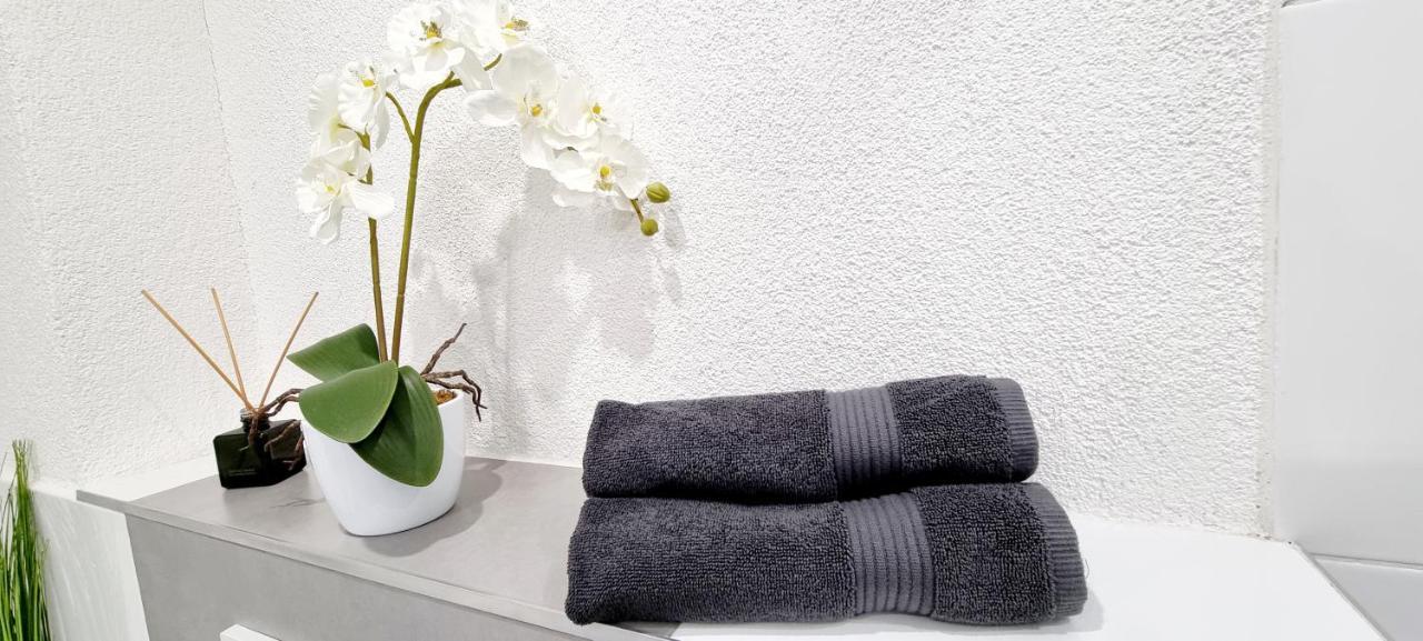 New Modern Selfcheckin Publicfreeparking Highspeed Wifi Kingsizebed Apartment Baden-Baden Luaran gambar