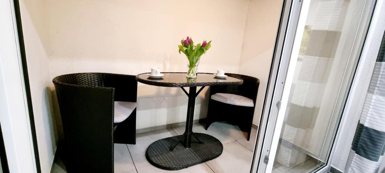 New Modern Selfcheckin Publicfreeparking Highspeed Wifi Kingsizebed Apartment Baden-Baden Luaran gambar